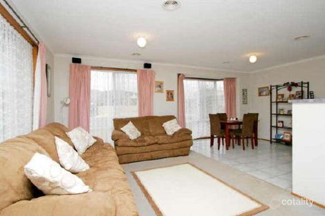 Property photo of 19 Cleeve Place Gordon ACT 2906