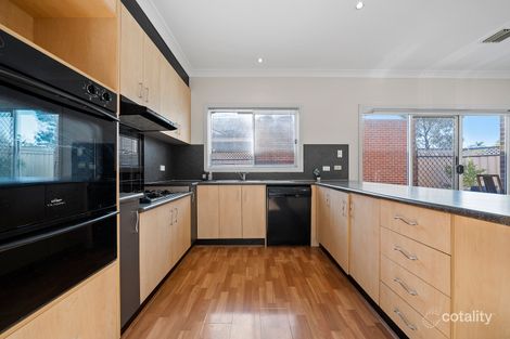 Property photo of 2 Mark Drive Hillside VIC 3037