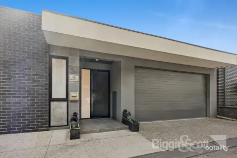 Property photo of 18 Cornwall Place Maribyrnong VIC 3032