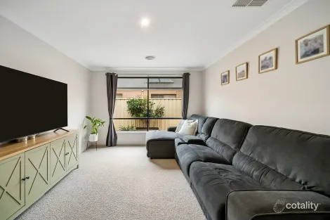 Property photo of 38 Windlass Avenue Mooroopna VIC 3629