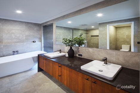 8 Urana Rise, Lakelands, WA 6180