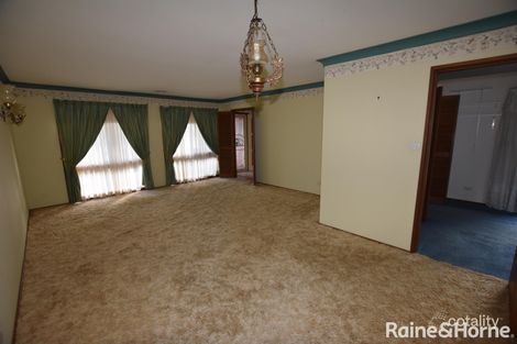 Property photo of 41 Burreburry Crescent Orange NSW 2800