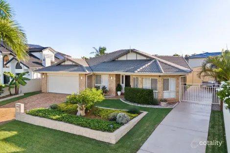 Property photo of 11 Cayman Crescent Ormiston QLD 4160