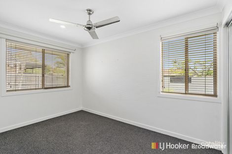 1/9 Stephenie Ct, Labrador, QLD 4215