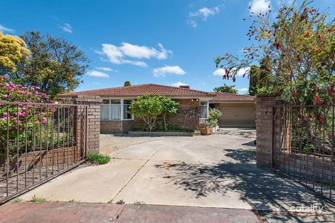 25 Findlay Rd, Leeming, WA 6149