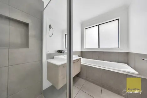 Property photo of 18 Lay Street Tarneit VIC 3029