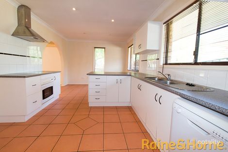 Property photo of 37 Roycox Crescent Dubbo NSW 2830