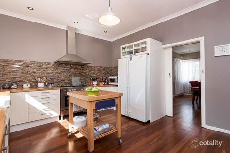 Property photo of 92 Rennie Crescent South Hilton WA 6163