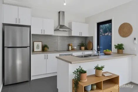 Property photo of 2/6 Karlovac Court Bell Park VIC 3215