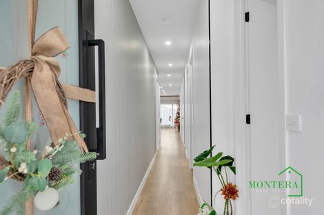 Property photo of 17 Labichea Street Craigieburn VIC 3064