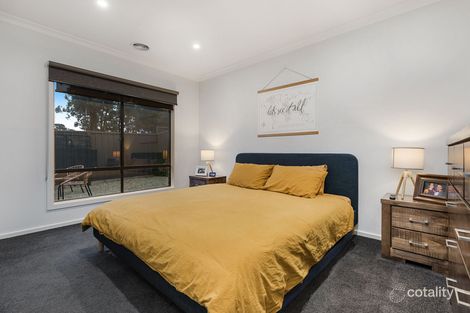 Property photo of 18 Birdwood Close Eaglehawk VIC 3556