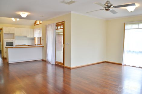 Property photo of 5 Darcy Niland Crescent Lynbrook VIC 3975