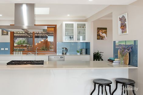 Property photo of 4 Carmen Road Macquarie Hills NSW 2285