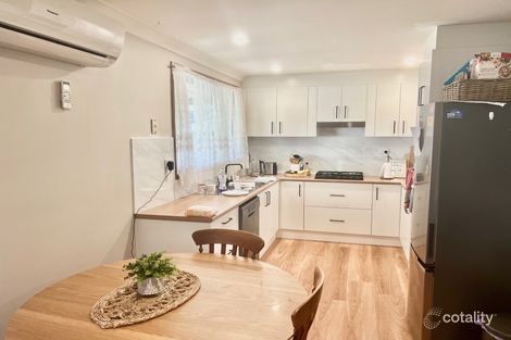 Property photo of 5 Viola Place Rosemeadow NSW 2560