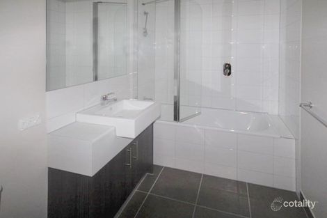 Property photo of 21/24 Healesville Loop Craigieburn VIC 3064