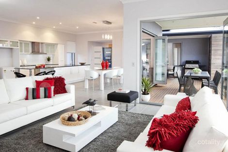 Property photo of 10 Harrier Court Darlington SA 5047