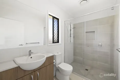 Property photo of 61 Ace Drive Glenvale QLD 4350