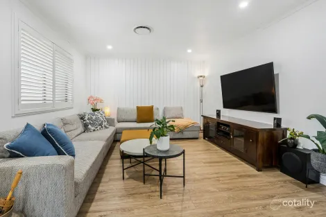 Property photo of 2 Kullaroo Avenue Bradbury NSW 2560