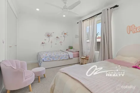 Property photo of 6 Maxwell Crescent Sanctuary Point NSW 2540