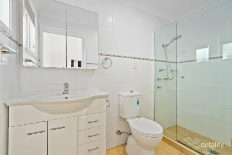 Property photo of 10 Malvern Close St Johns Park NSW 2176