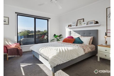 Property photo of 11 Aaron Court Drouin VIC 3818