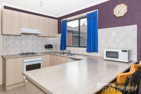 Property photo of 7 Nerrena Rise Cranbourne West VIC 3977