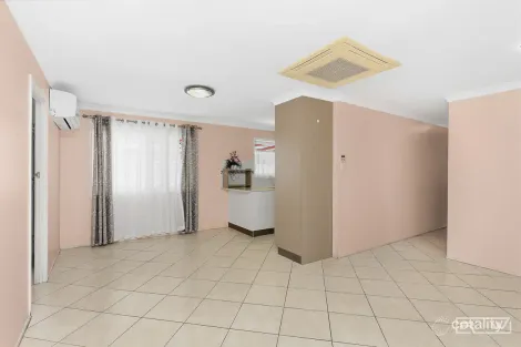 Property photo of 8 Hellas Street Barlows Hill QLD 4703