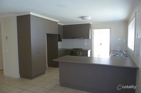 Property photo of 21 Birkdale Terrace West Wodonga VIC 3690