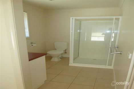 Property photo of 21 Birkdale Terrace West Wodonga VIC 3690