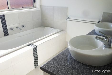 2/548 Klose St, Lavington, NSW 2641