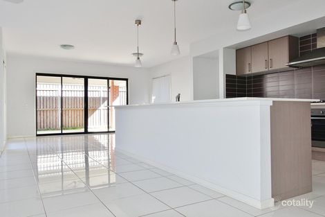 Property photo of 52 Merimbula Crescent Fitzgibbon QLD 4018