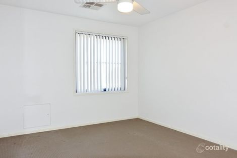 Property photo of 52 Merimbula Crescent Fitzgibbon QLD 4018