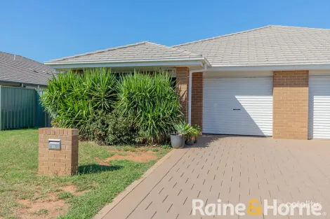17a Magnolia Bvd, Dubbo, NSW 2830