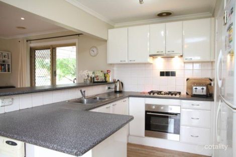 Property photo of 2 Marisa Court Carrum Downs VIC 3201