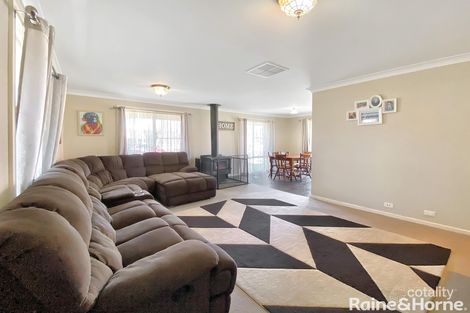 Property photo of 34 Pineview Circuit Young NSW 2594
