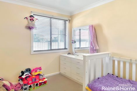 Property photo of 34 Pineview Circuit Young NSW 2594