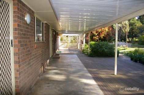 Property photo of 4 Hoburd Drive Woodend VIC 3442