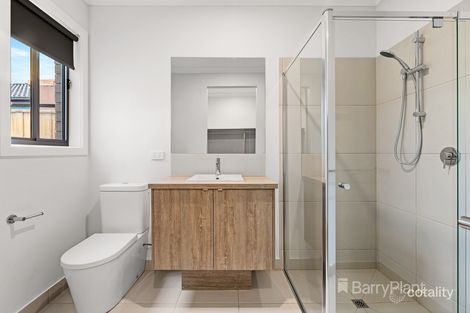 4 Patrobas Loop, Cranbourne East, VIC 3977