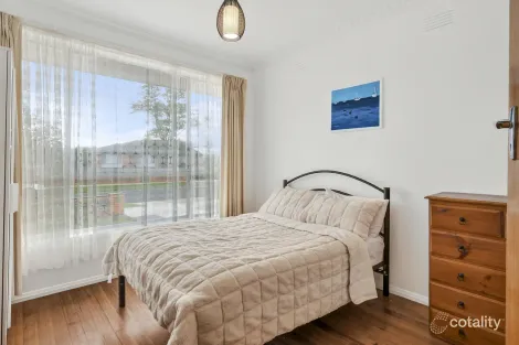 Property photo of 35 Libau Avenue Bell Park VIC 3215