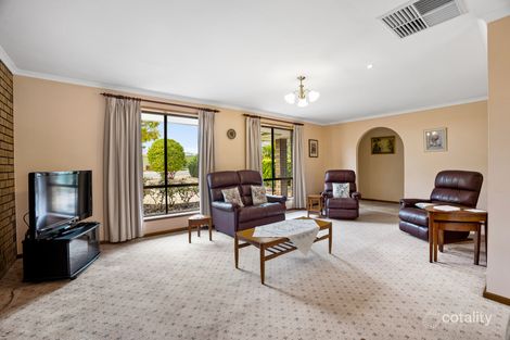 15 Bassett Cres, Gawler East, SA 5118