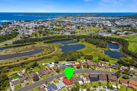 Property photo of 18 Ocean Beach Drive Shellharbour NSW 2529