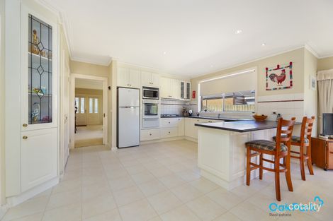 Property photo of 27 Hillcrest Road Oak Park VIC 3046