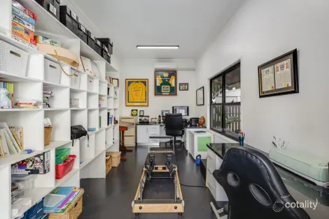 Property photo of 76 Mackenzie Street Mount Lofty QLD 4350