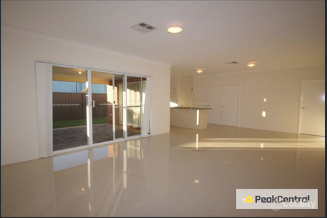 Property photo of 40 Elderflower Street Treeby WA 6164