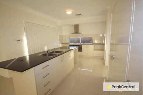 Property photo of 40 Elderflower Street Treeby WA 6164