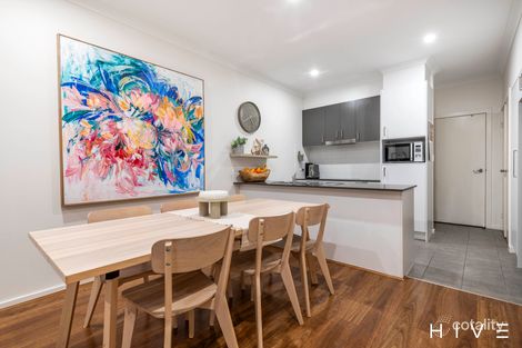 Property photo of 2 Edgeworth Parade Coombs ACT 2611