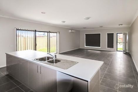 Property photo of 20 Caversham Drive Pakenham VIC 3810