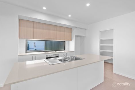 7 Miners Pl, Southside, QLD 4570