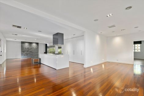 Property photo of 17 O'Hanlon Place Nicholls ACT 2913