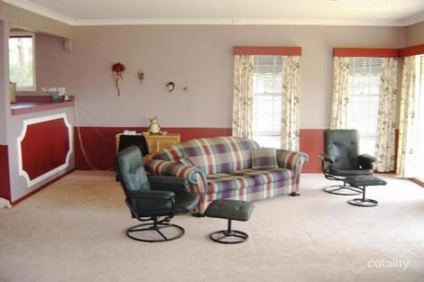 Property photo of 10 Silver Birch Close Caves Beach NSW 2281